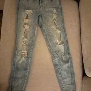 KanCan Distressed Skinny Jeans in Gray